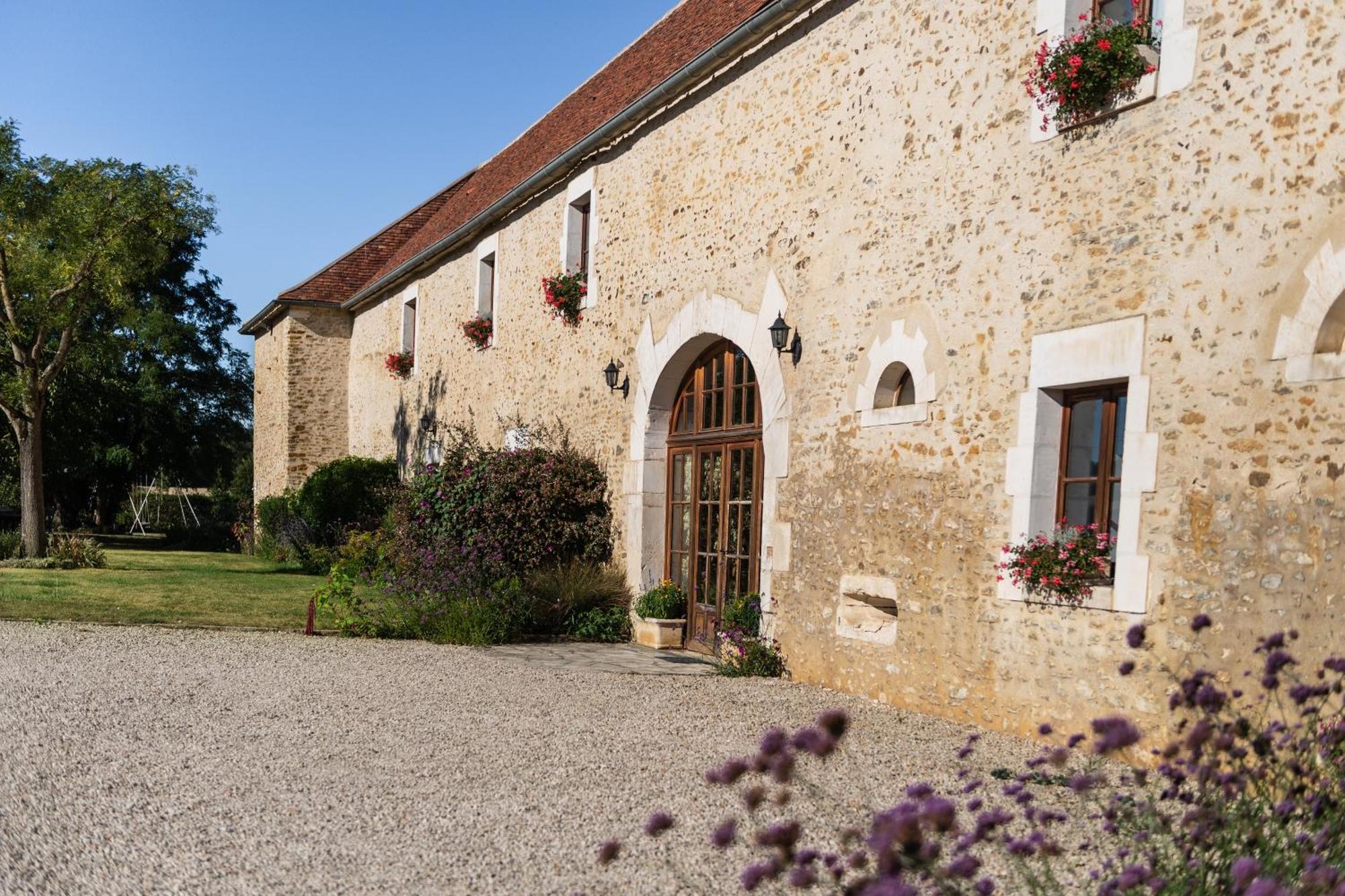 Chateau De Ribourdin Chevannes  Exterior photo